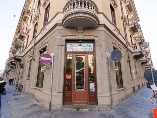 negozio in vendita a Torino in zona Crocetta