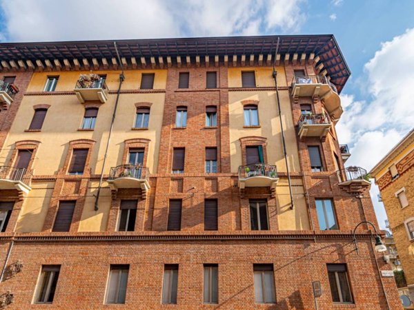 appartamento in vendita a Torino in zona Cit Turin