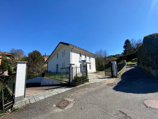casa indipendente in vendita a Torino in zona Superga