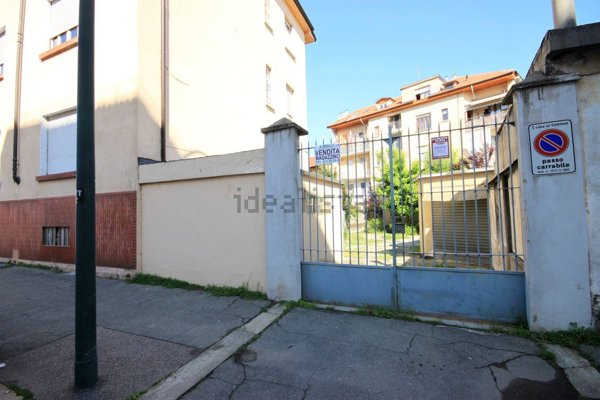locale di sgombero in vendita a Torino in zona Madonna del Pilone