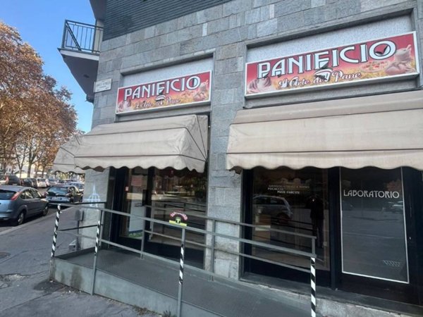 negozio in vendita a Torino in zona Aurora