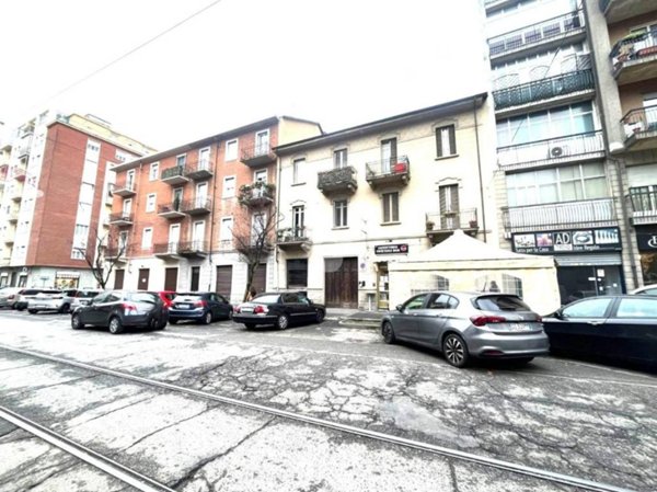negozio in vendita a Torino in zona Borgata Vittoria