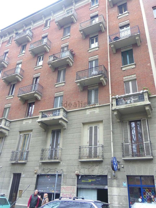 negozio in vendita a Torino in zona San Donato