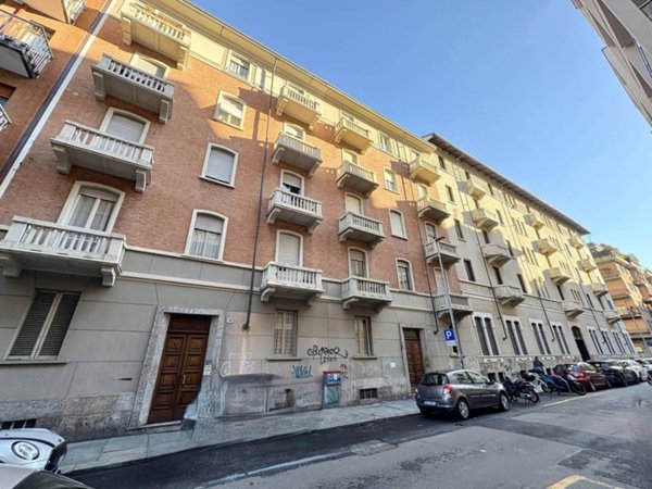 appartamento in vendita a Torino in zona San Salvario