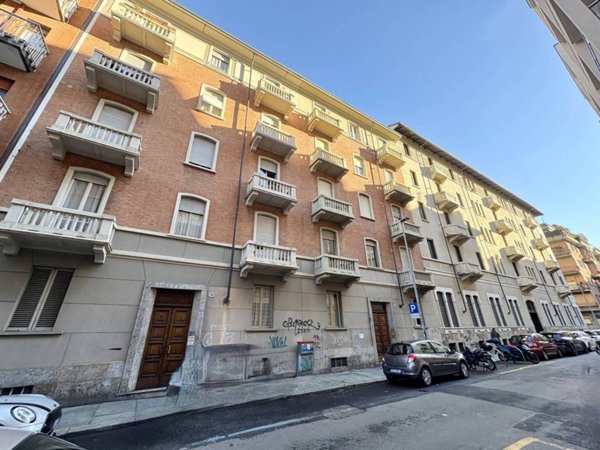 appartamento in vendita a Torino in zona San Salvario