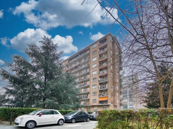 appartamento in vendita a Torino in zona Lingotto