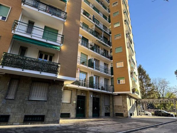 appartamento in vendita a Torino in zona Lingotto