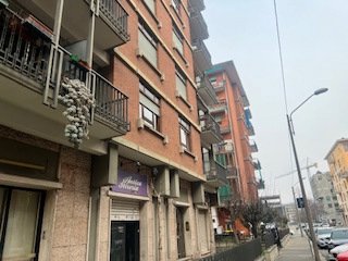 negozio in vendita a Torino in zona Crocetta