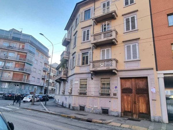 appartamento in vendita a Torino in zona Borgata Vittoria