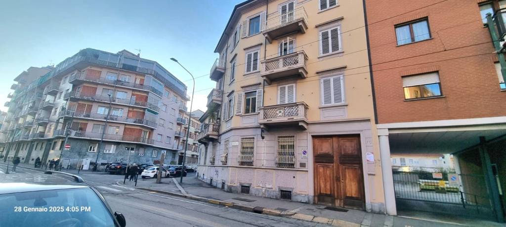 appartamento in vendita a Torino in zona Borgata Vittoria