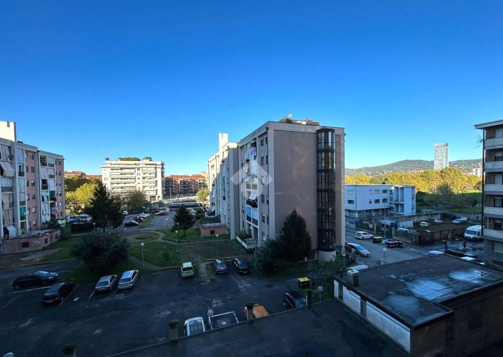 appartamento in vendita a Torino in zona Lingotto