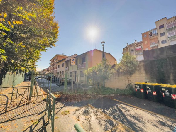 appartamento in vendita a Torino in zona Mirafiori Sud