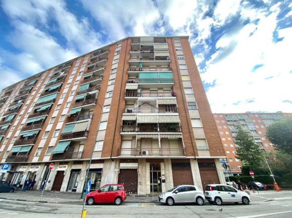 appartamento in vendita a Torino in zona Borgata Vittoria