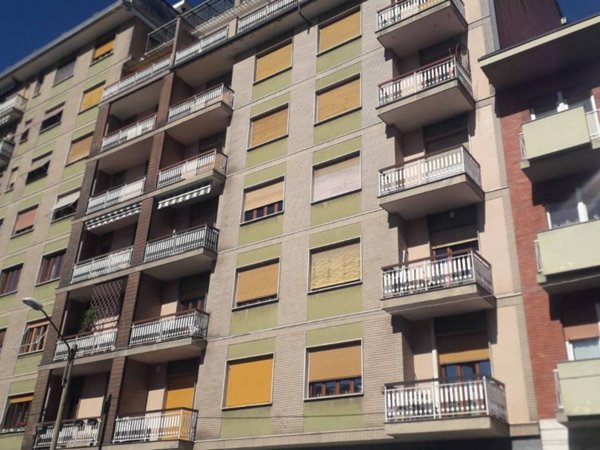 appartamento in vendita a Torino in zona Lingotto