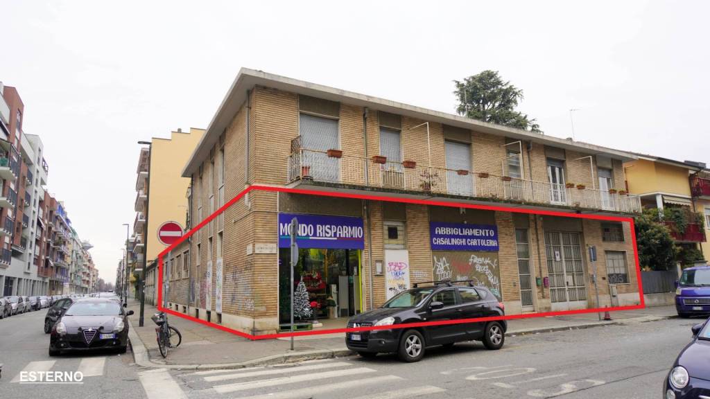 negozio in vendita a Torino in zona Parella