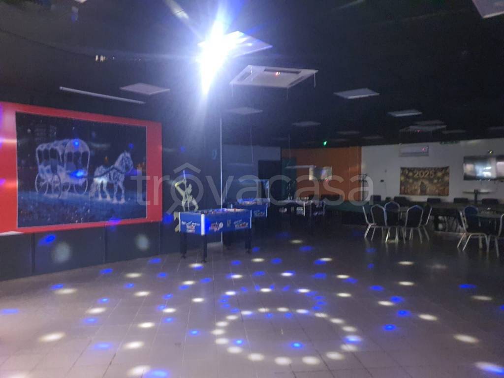 negozio in vendita a Torino in zona Parella