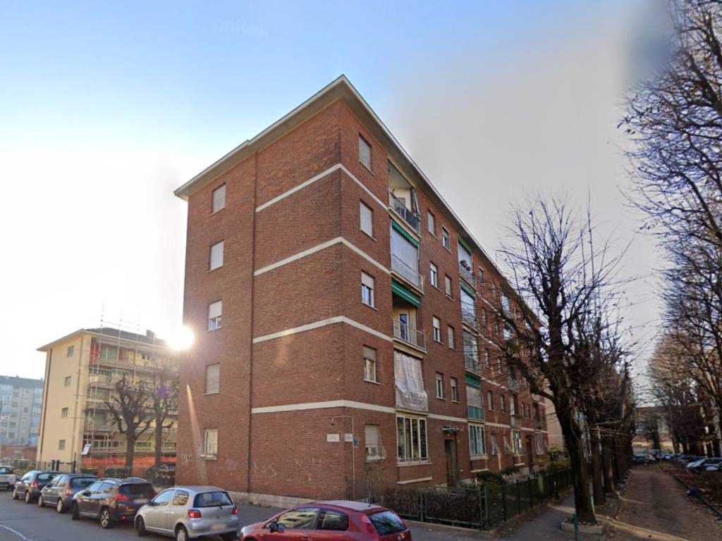 appartamento in vendita a Torino in zona Lingotto