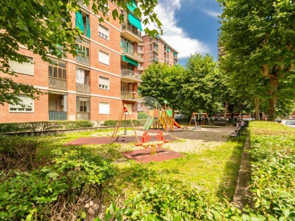 appartamento in vendita a Torino in zona Borgata Vittoria