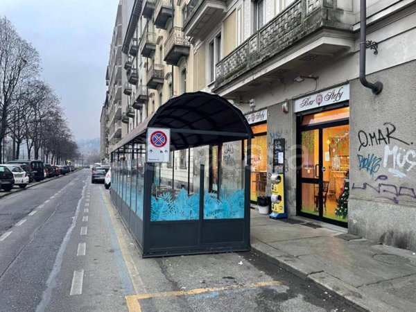 negozio in vendita a Torino in zona Vanchiglia