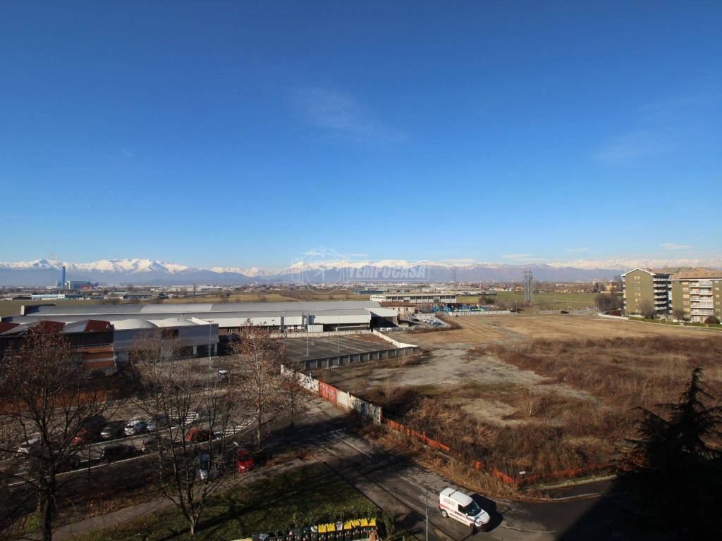 appartamento in vendita a Torino in zona Mirafiori Nord