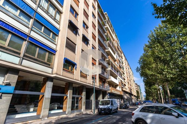 appartamento in vendita a Torino in zona Cit Turin