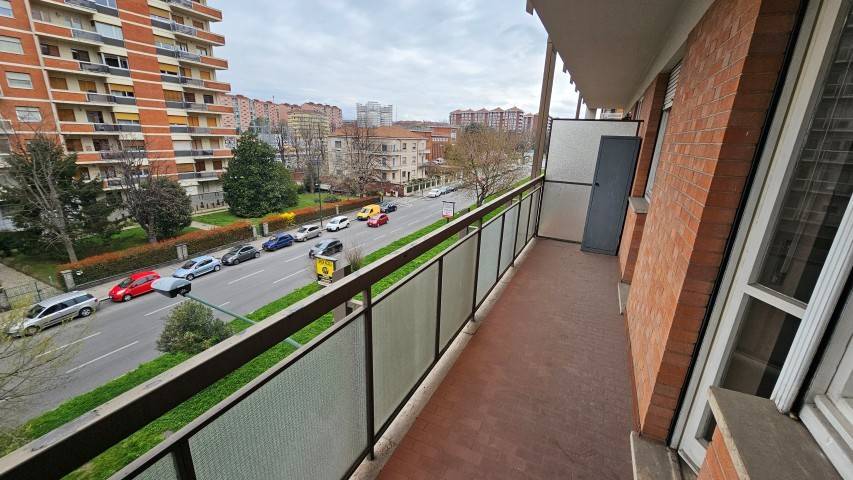 appartamento in vendita a Torino in zona Santa Rita