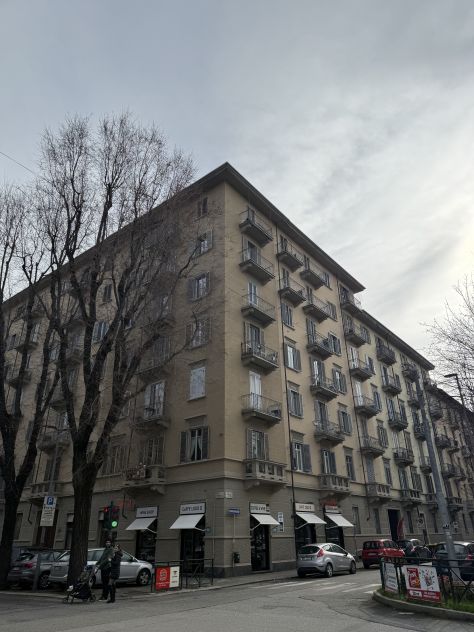 negozio in vendita a Torino in zona San Salvario