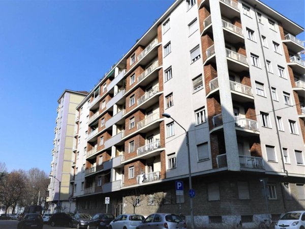 appartamento in vendita a Torino in zona Lingotto