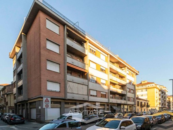 appartamento in vendita a Torino in zona Millefonti