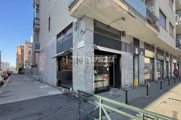 locale commerciale in vendita a Torino