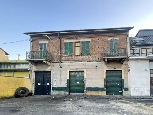 appartamento in vendita a Torino in zona Borgata Vittoria
