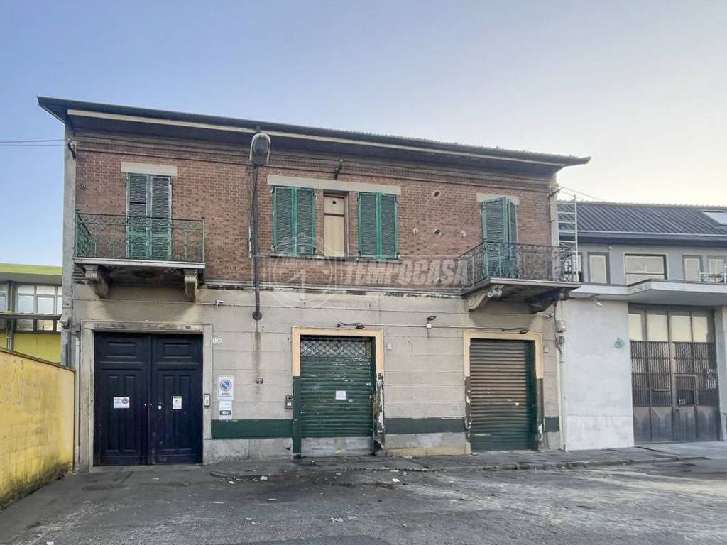 casa indipendente in vendita a Torino in zona Falchera