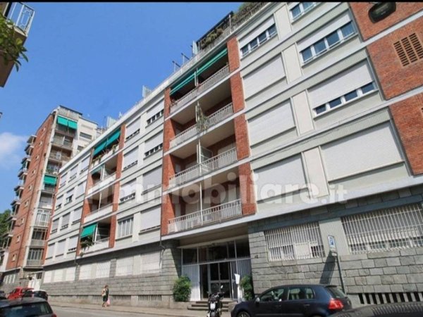 appartamento in vendita a Torino in zona Cit Turin