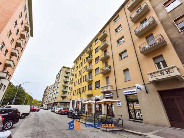 appartamento in vendita a Torino in zona Lingotto