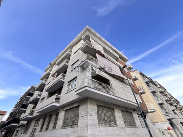 appartamento in vendita a Torino in zona Borgata Vittoria