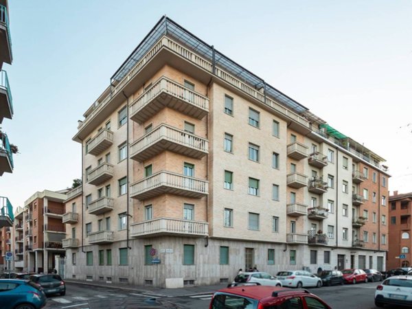 appartamento in vendita a Torino in zona Cenisia