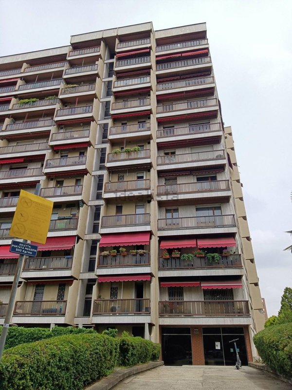 appartamento in vendita a Torino in zona Mirafiori Nord