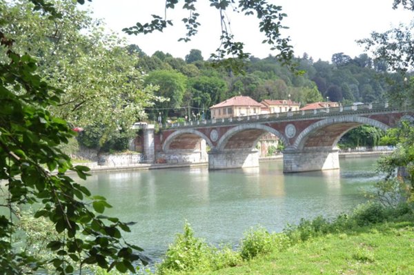 appartamento in vendita a Torino in zona San Salvario