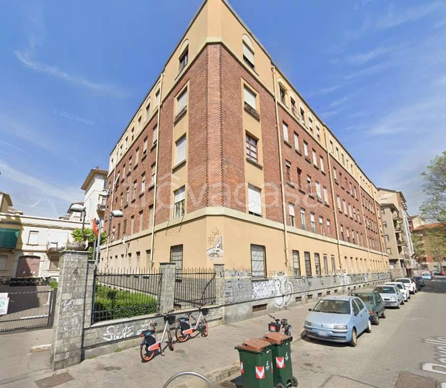 appartamento in vendita a Torino in zona Cenisia