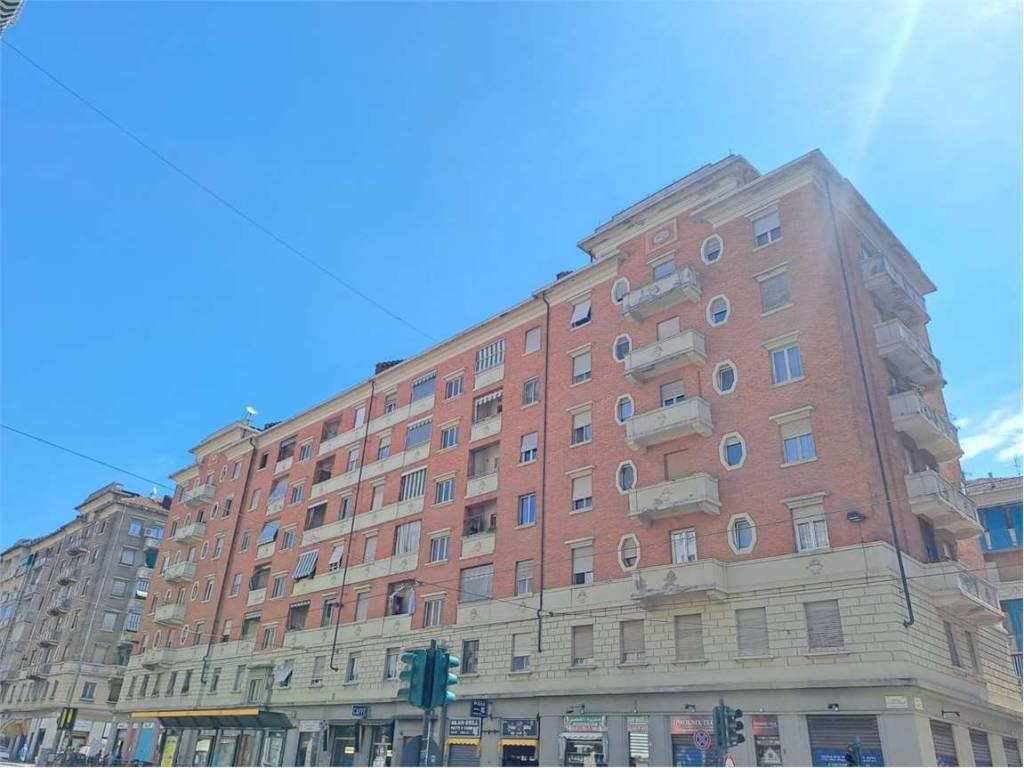 appartamento in vendita a Torino in zona Aurora