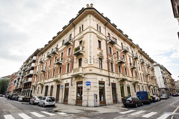 appartamento in vendita a Torino in zona San Salvario