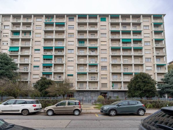 appartamento in vendita a Torino in zona Regio Parco