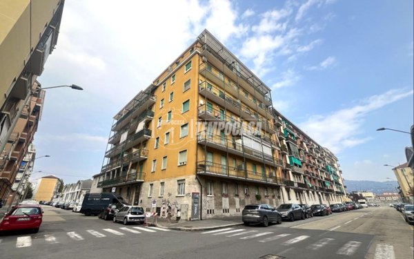 appartamento in vendita a Torino in zona Lingotto