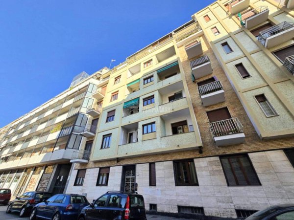 appartamento in vendita a Torino in zona Millefonti