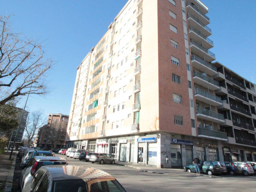 appartamento in vendita a Torino in zona Mirafiori Nord