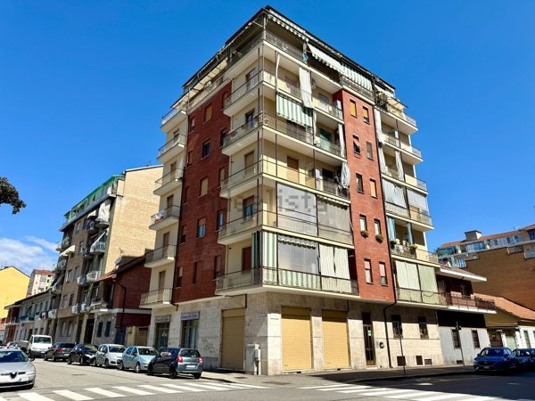 appartamento in vendita a Torino in zona Lucento