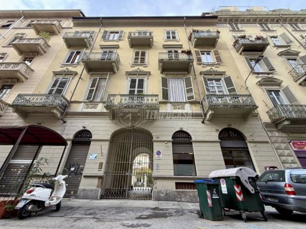 appartamento in vendita a Torino in zona San Salvario