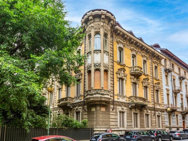 appartamento in vendita a Torino in zona Crocetta