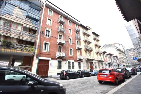 appartamento in vendita a Torino in zona Cit Turin