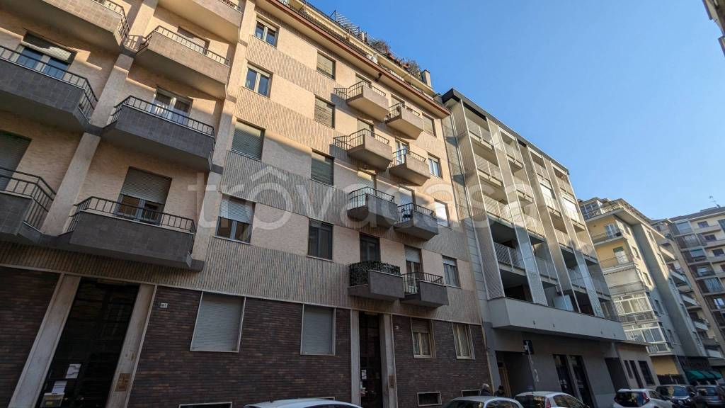 appartamento in vendita a Torino in zona Lingotto
